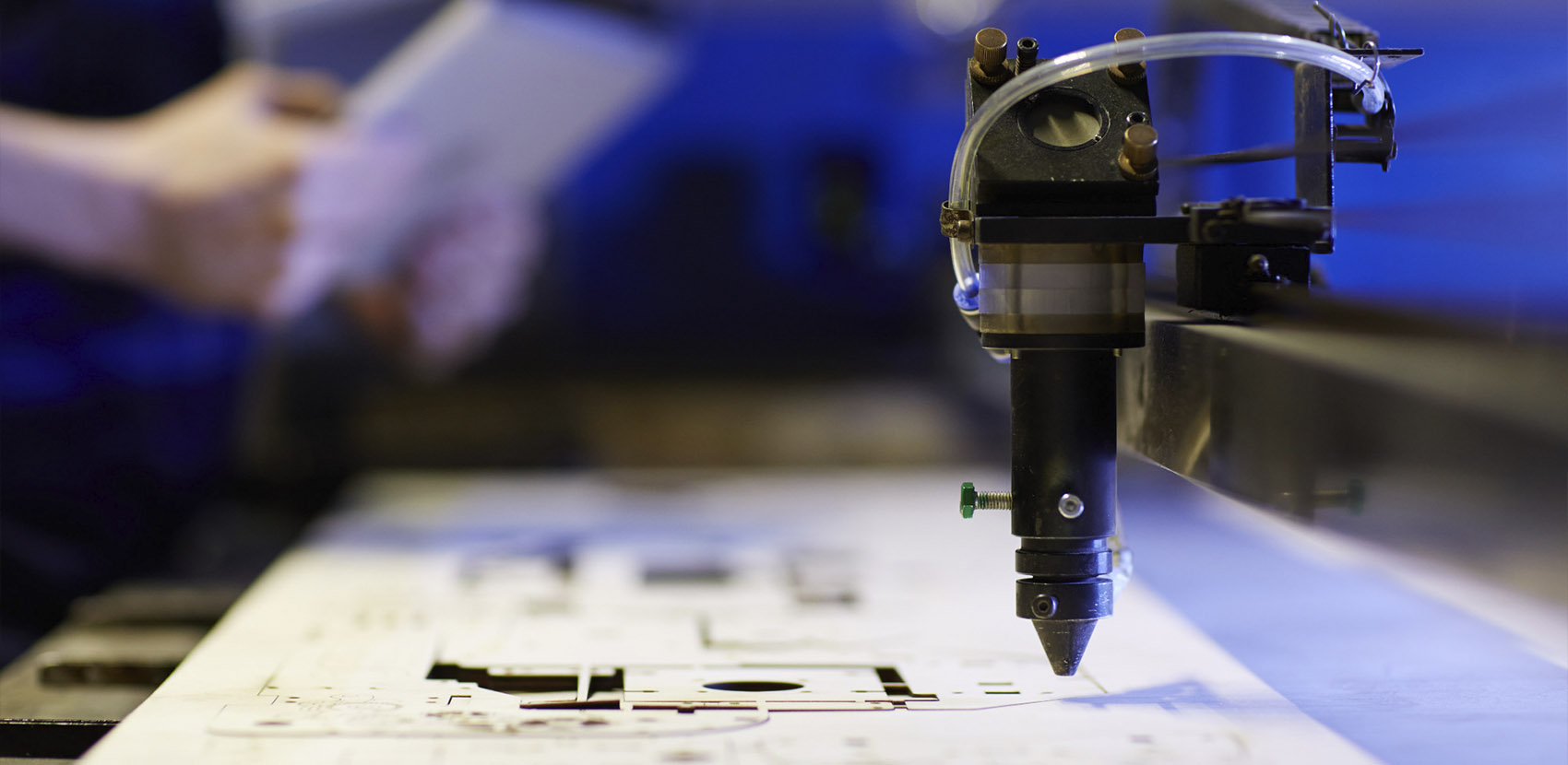 Лазерная резка и фрезеровка кожи