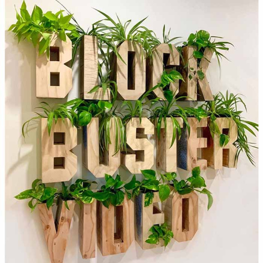 Буквы из дерева